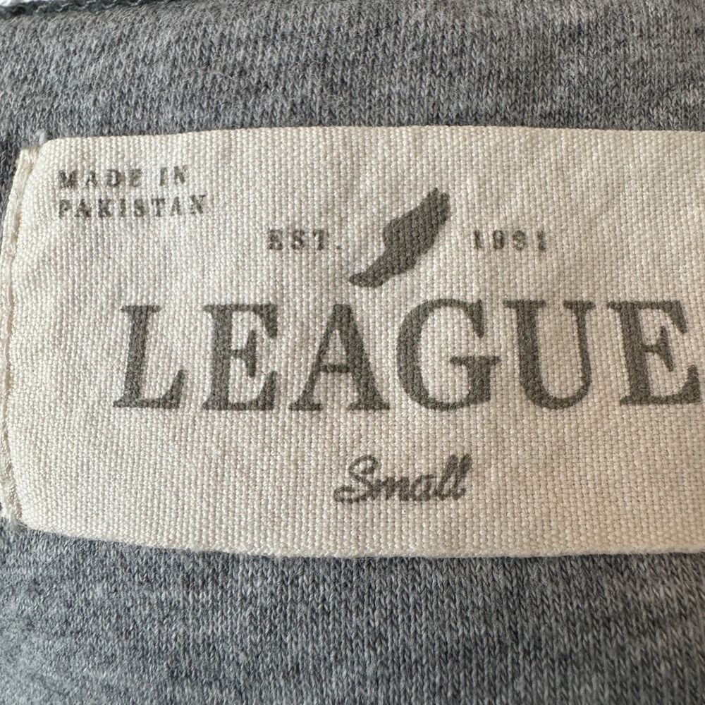 League Cornell University Grey Crewneck Sweatshirt Pullover Embroidered Small - Picture 16 of 16